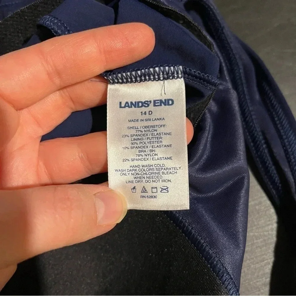 Womens 14 D Lands End Swimsuit Navy Blue Tank Built In Bra Full Cover One Piece